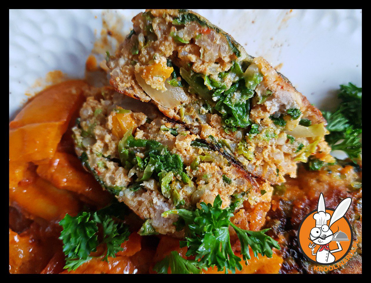 Kotlety z jarmużem i papryką