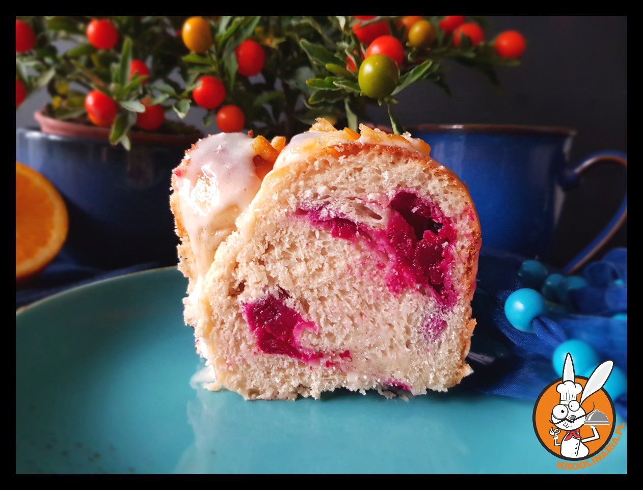 Drożdżowy wieniec z żurawiną i białą czekoladą