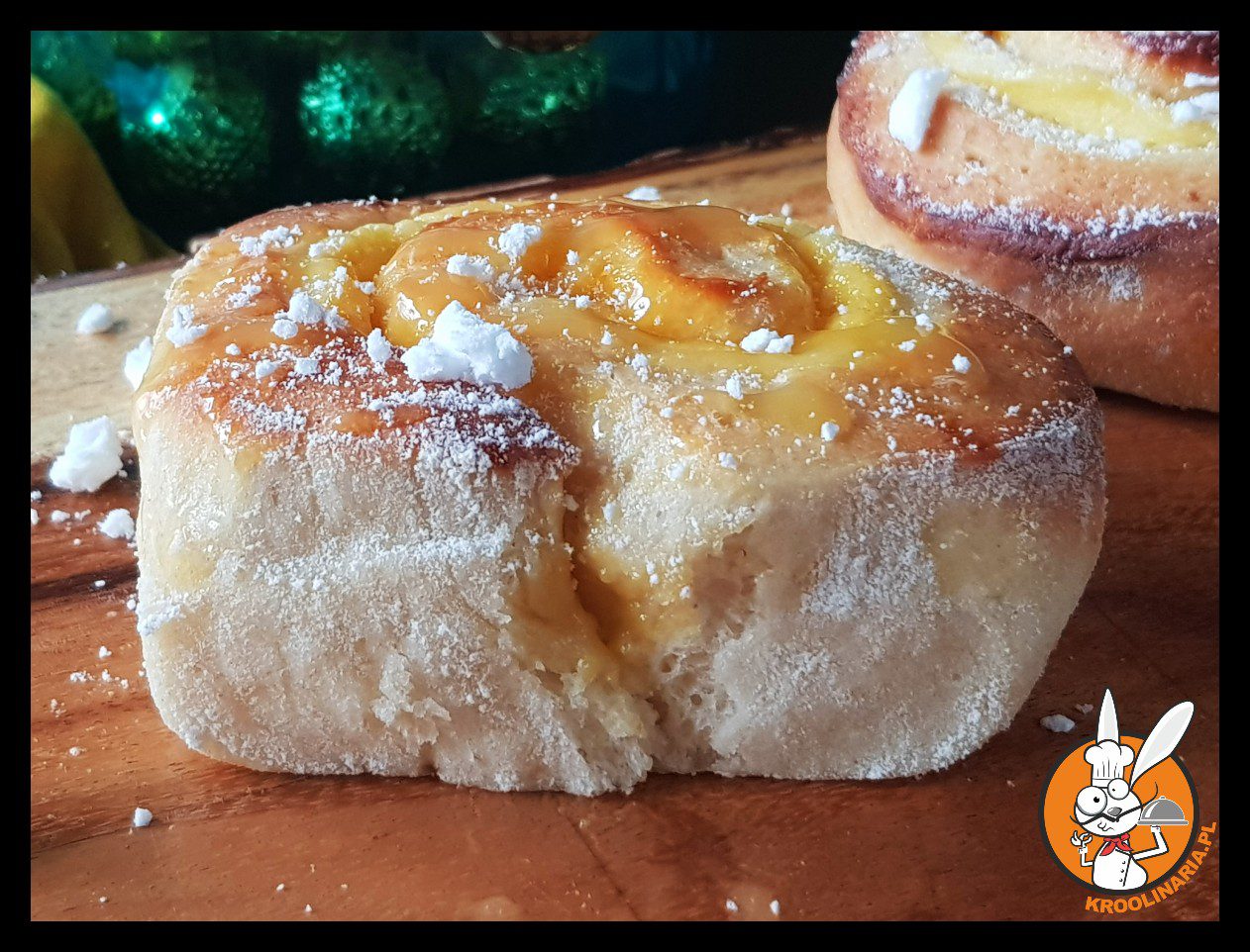 Drożdżówki z serem i orange curdem