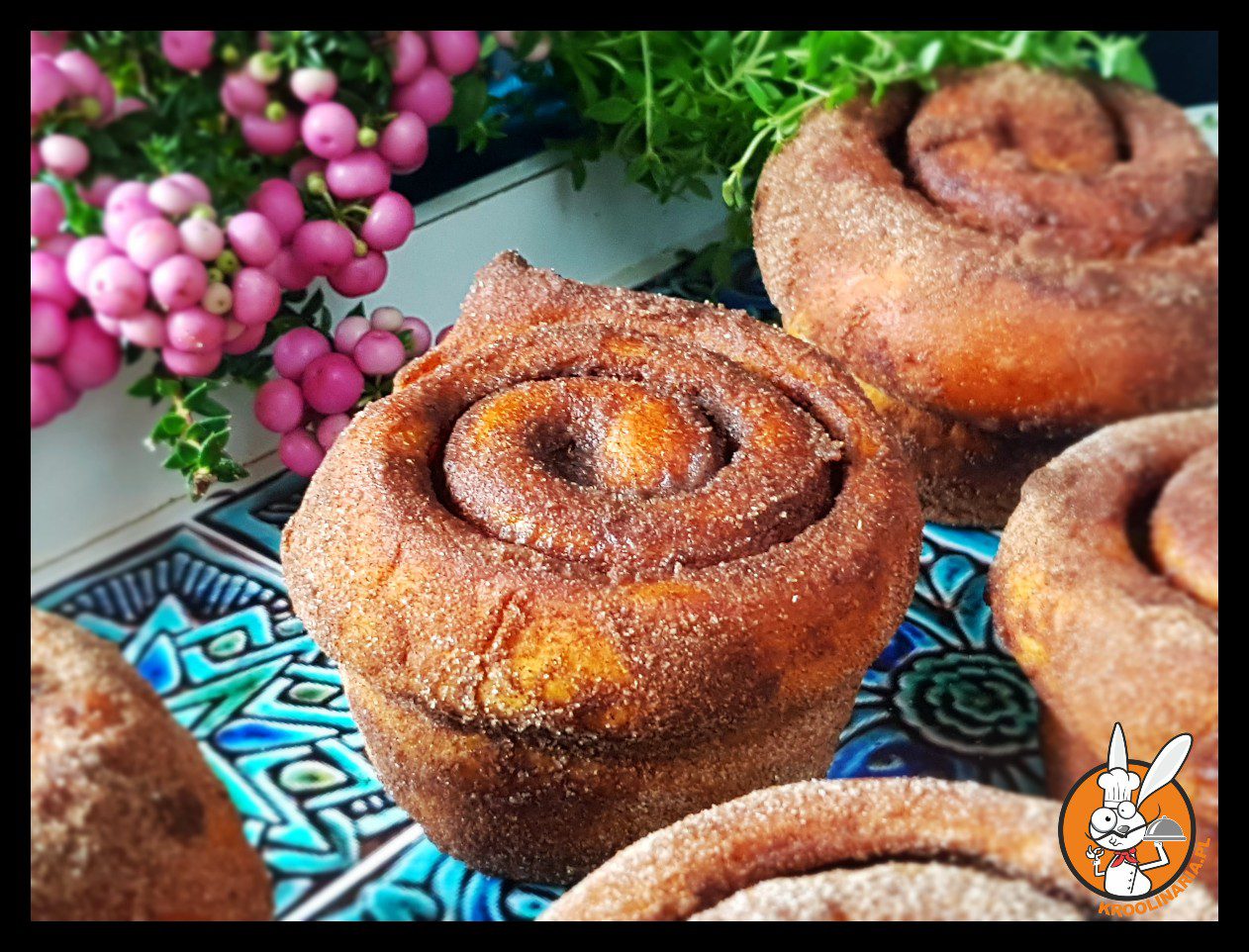 Drożdżowe dyniowe cynamonki