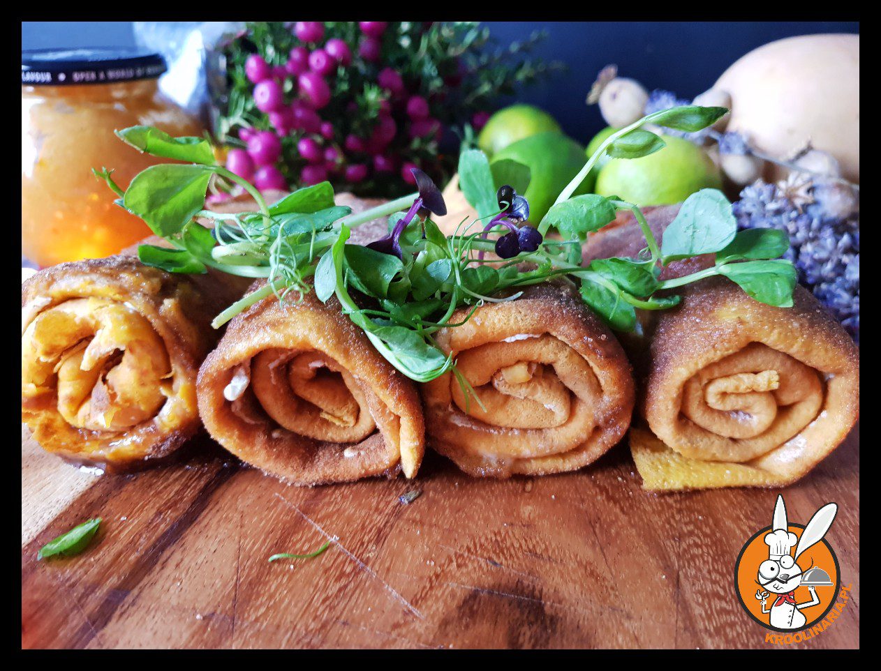 Naleśniki dyniowe z serkiem w posypce cynamonowej