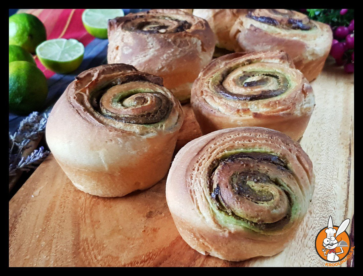 Półfrancuskie ślimaczki z nadzieniem pistacjowym