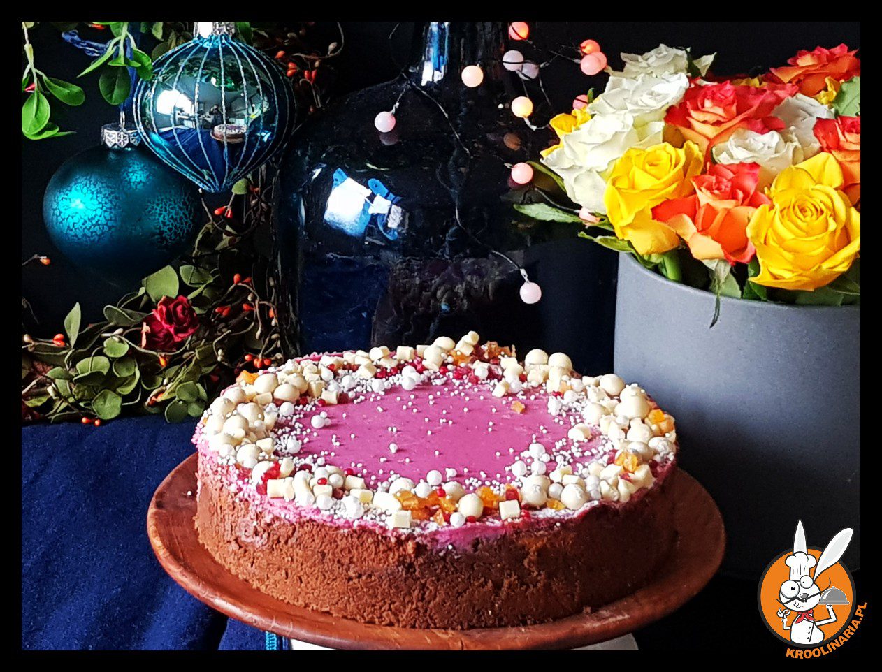 Sernik pieczony z białą czekoladą i żurawinowym ganache