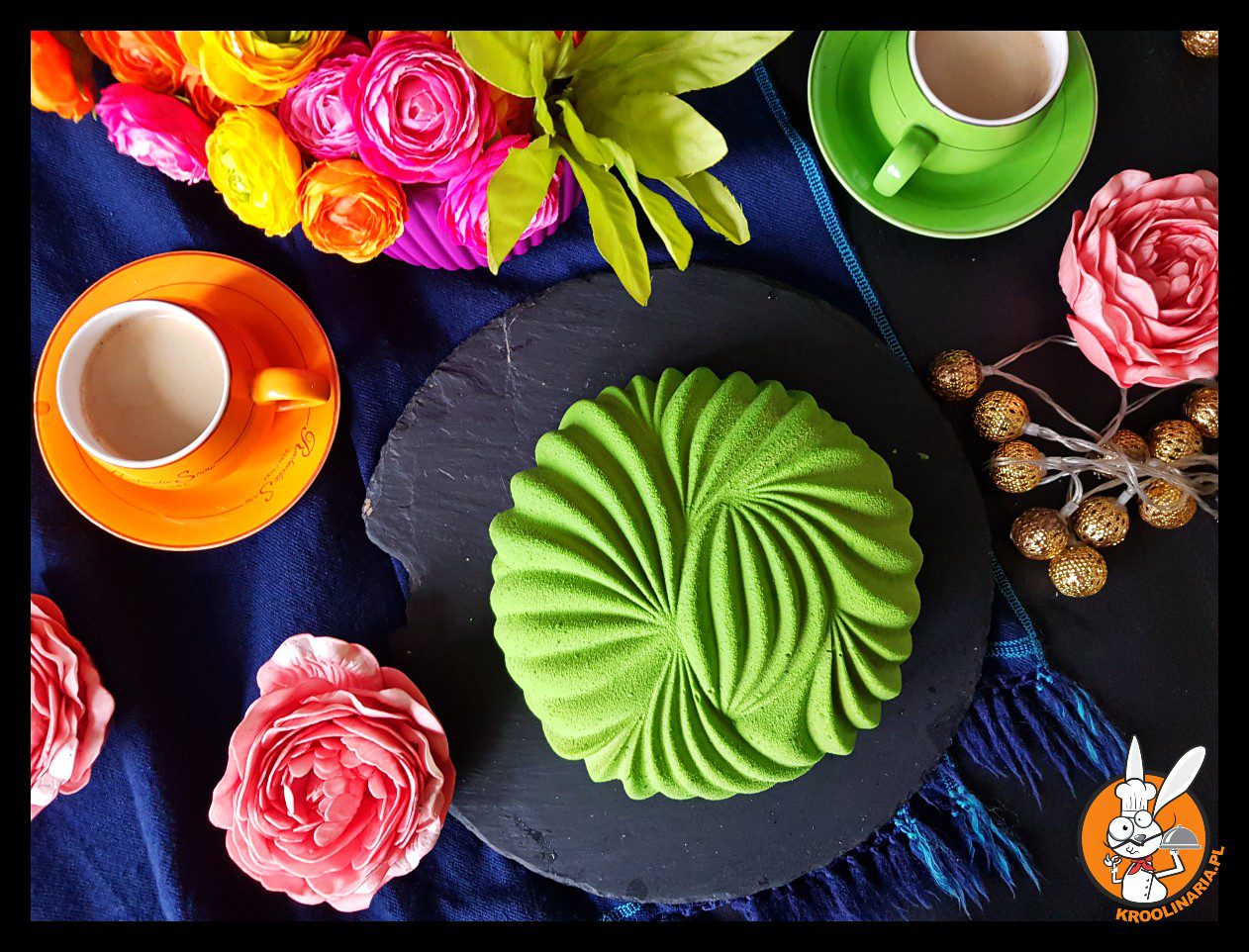 Musowy torcik pistacjowy z jadalnym zamszem