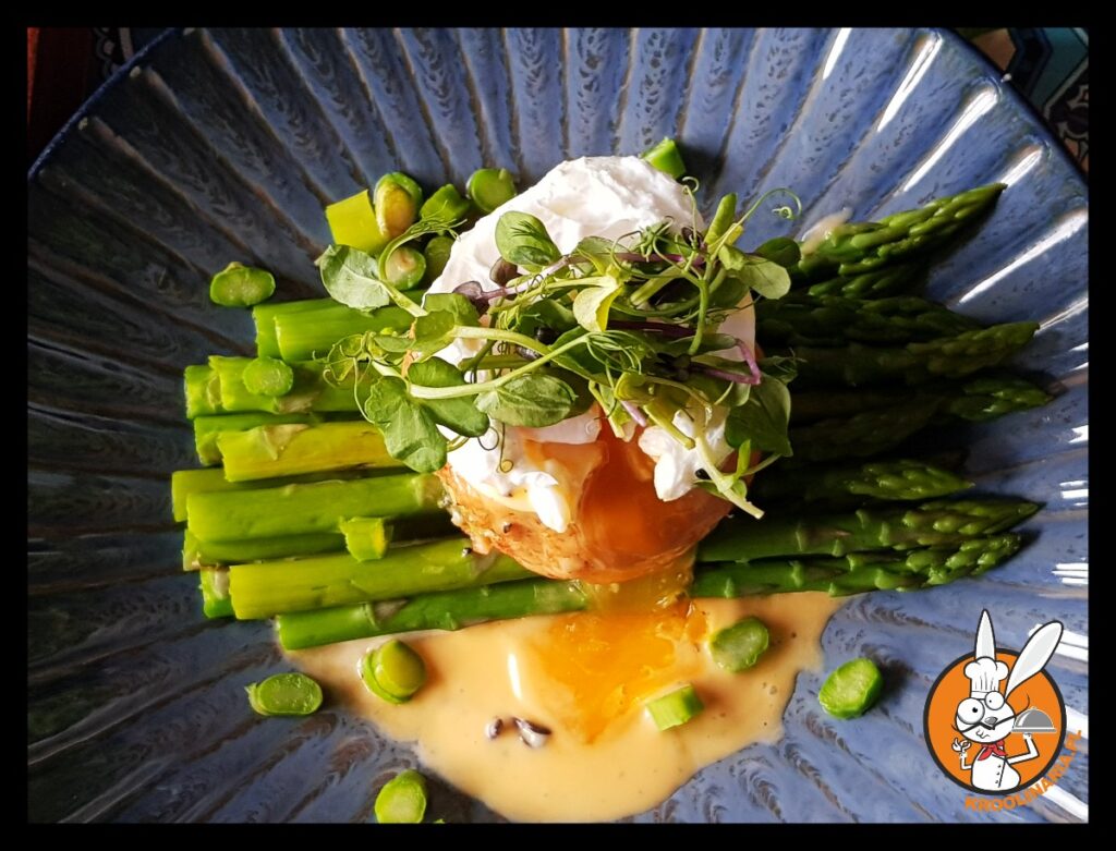 szparagi z sosem holenderskim 