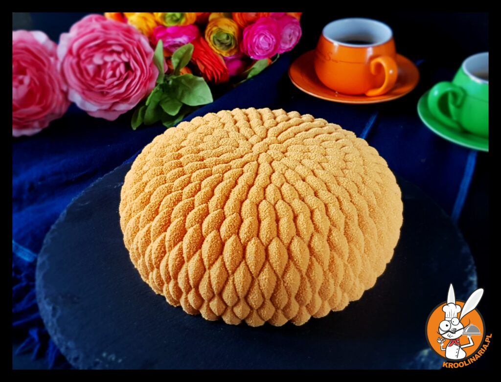 ciasto zamszowane z pomarńczowym musem 