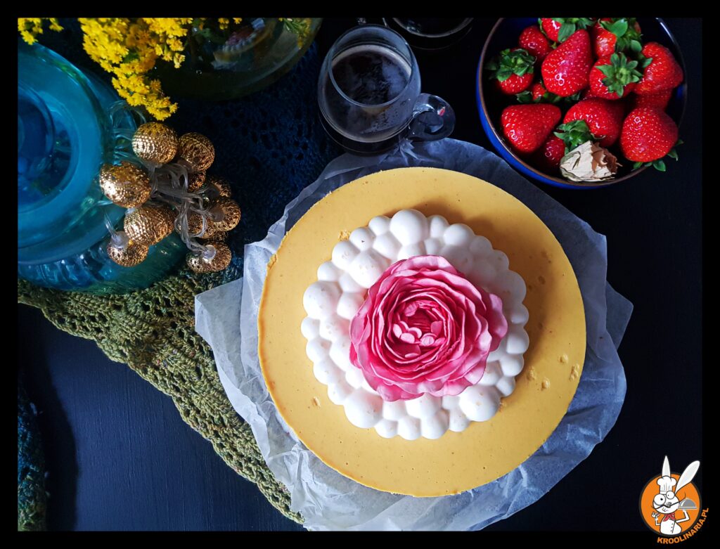 sernik z kremem pomarańczowym 