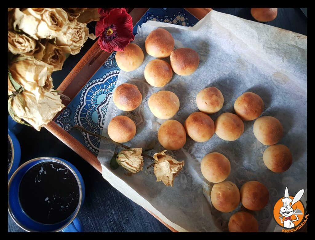 bułeczki drożdżowe 