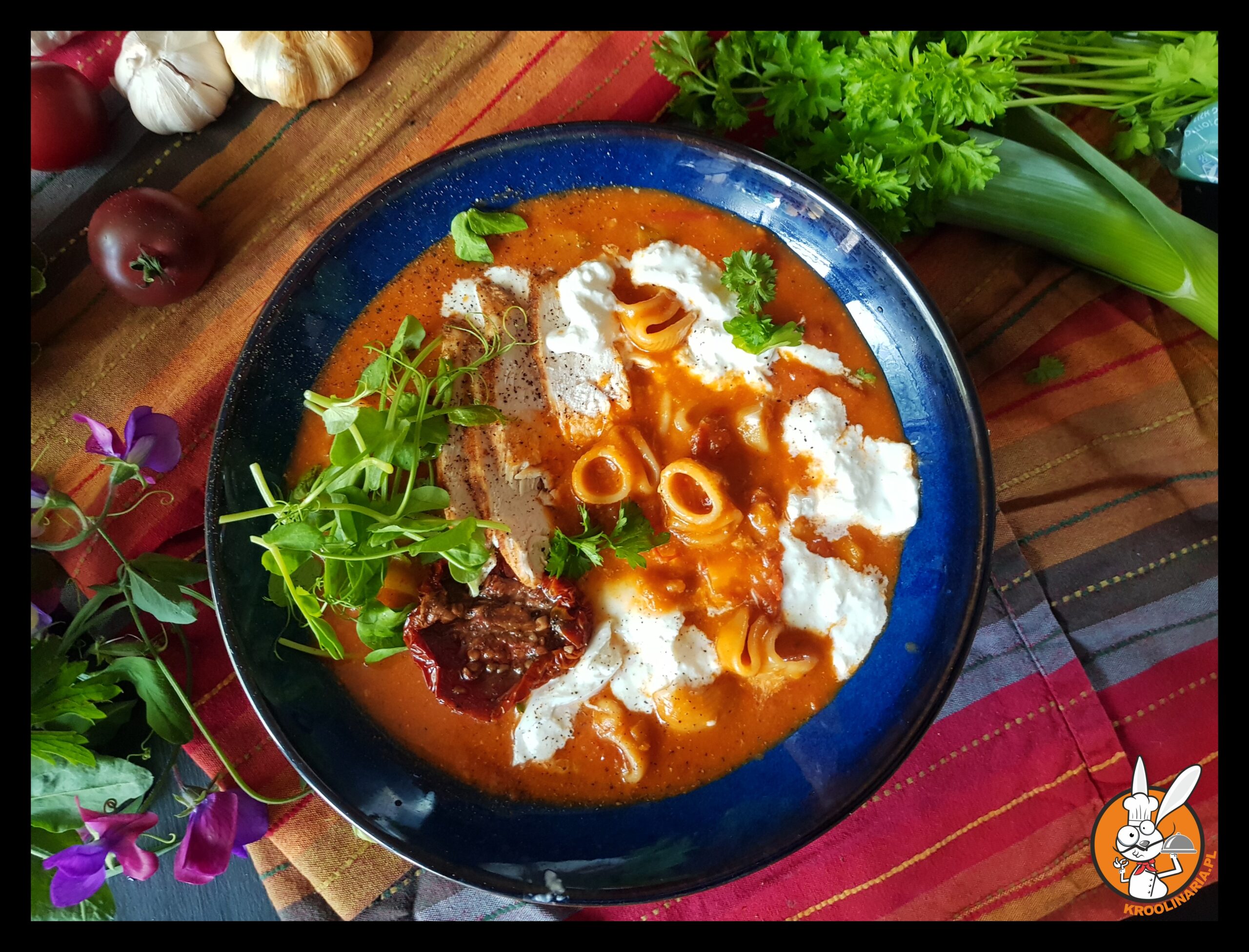 Zupa pomidorowa ze świeżych i suszonych pomidorów