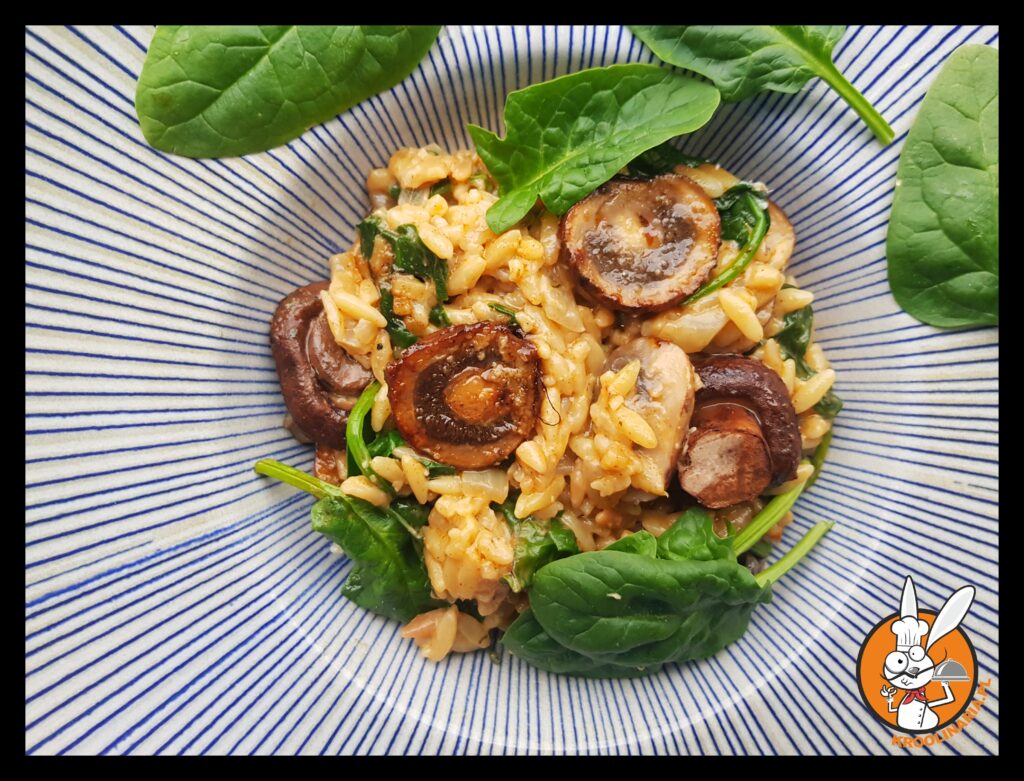 makaron z pieczarkami