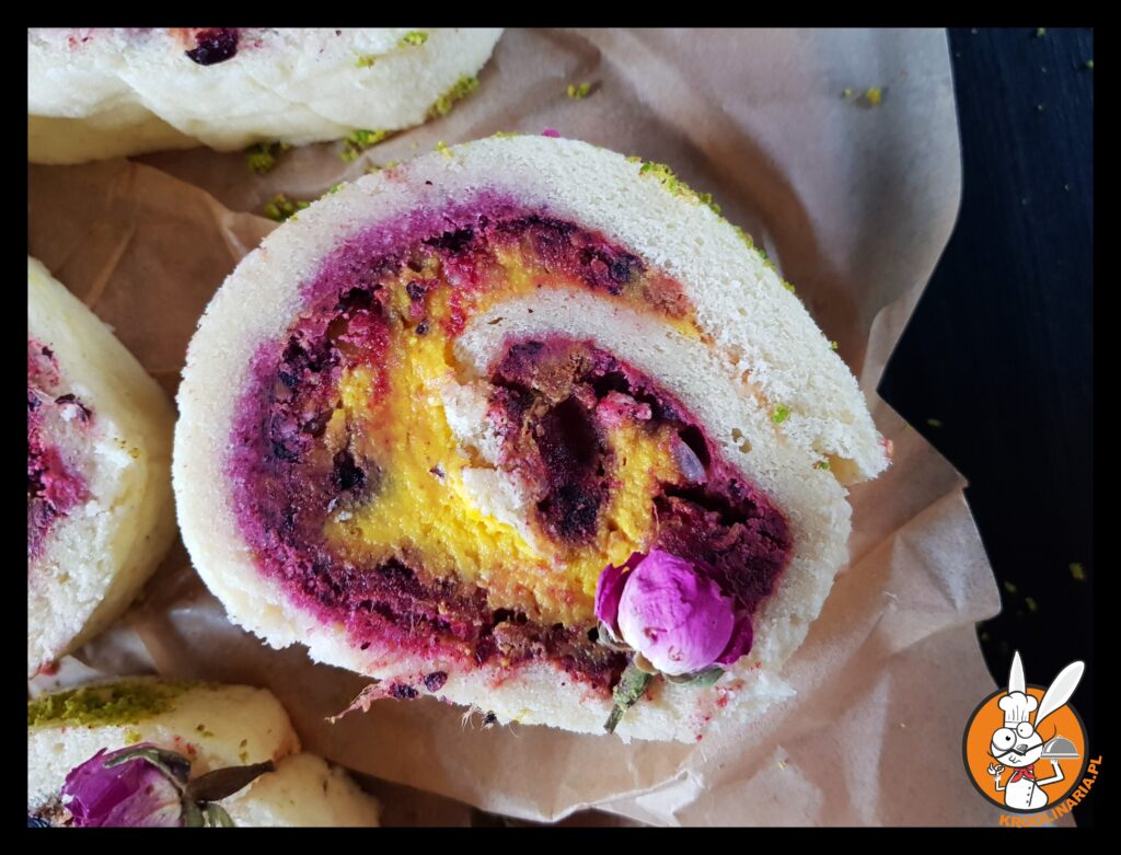 rolada biszkoptowa z kremem 