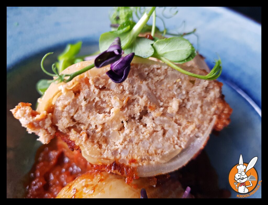 cebula z nadzieniem mięsnym 