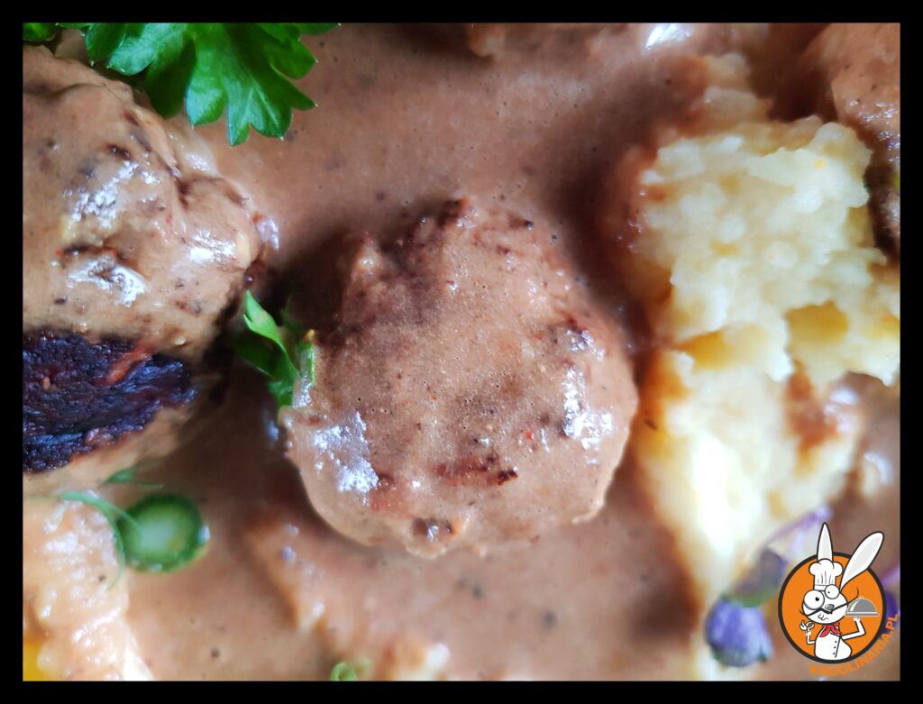 pulpety w podkręconym sosie 