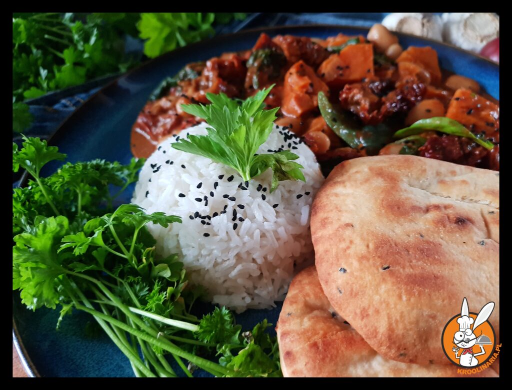 fasola w gęstym sosie pomidorowym 