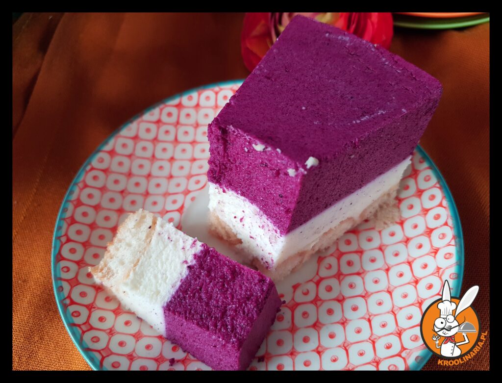 sernik z pianką z jagód 