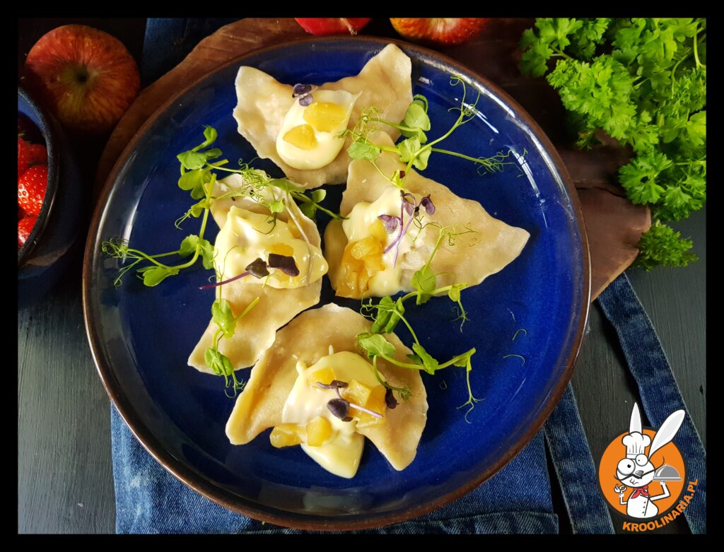 pierogi z owocami 