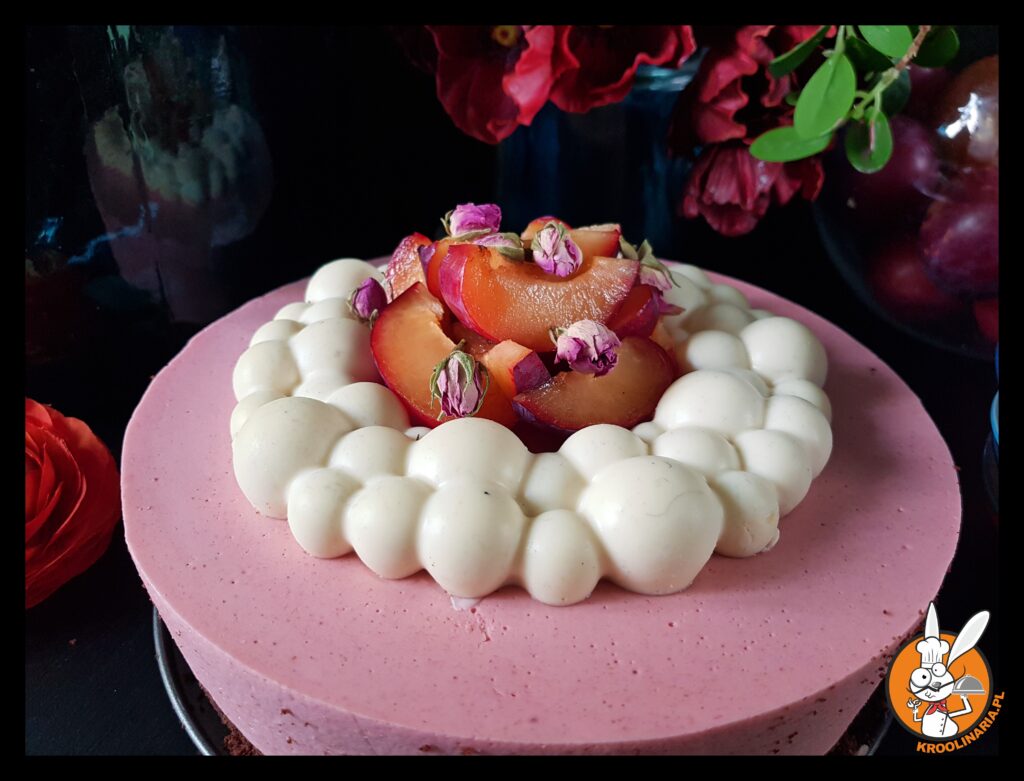 deser na zimno z śliwkami 