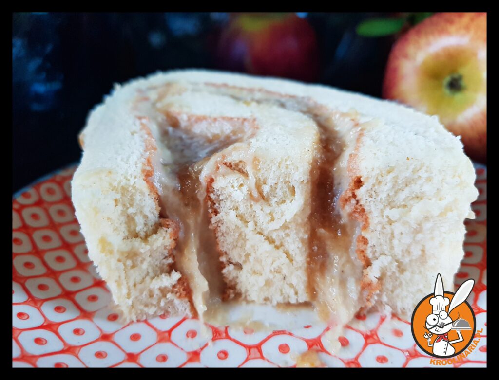 roladas nadziewana jabłkami