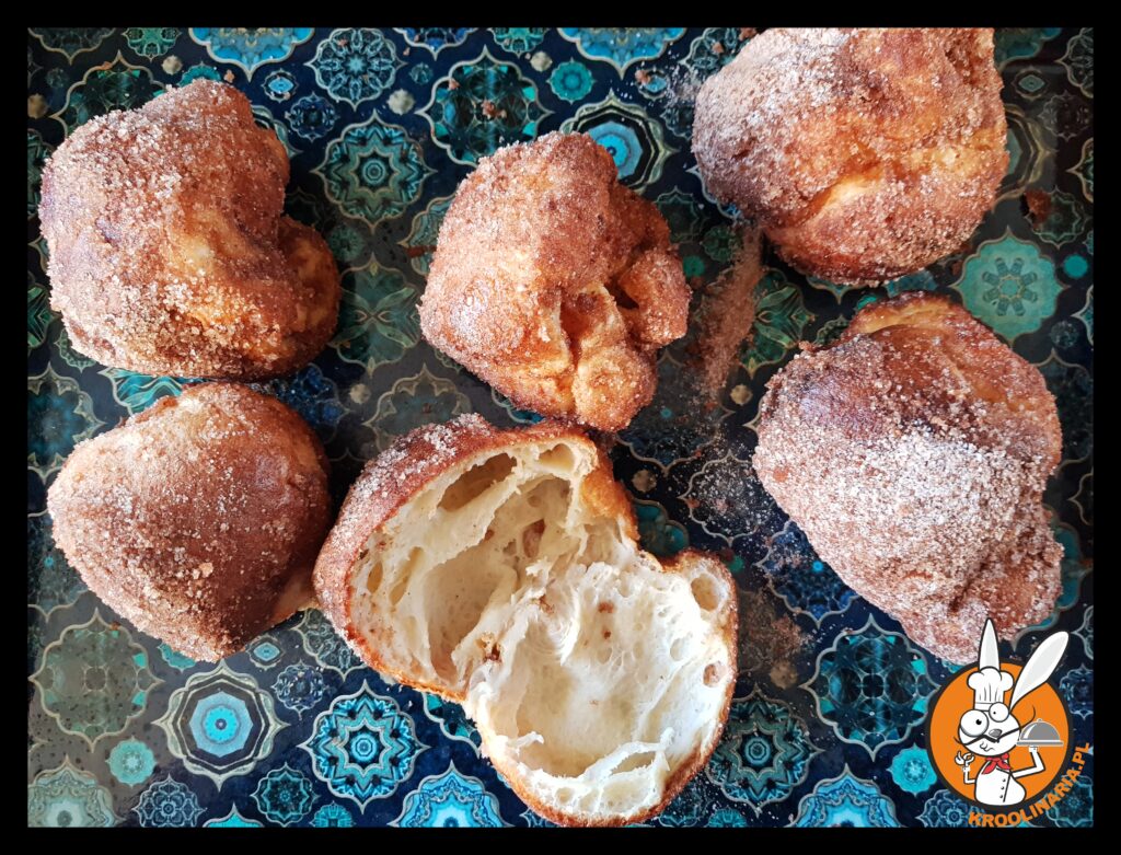 popovers w posypce cynamonowej 