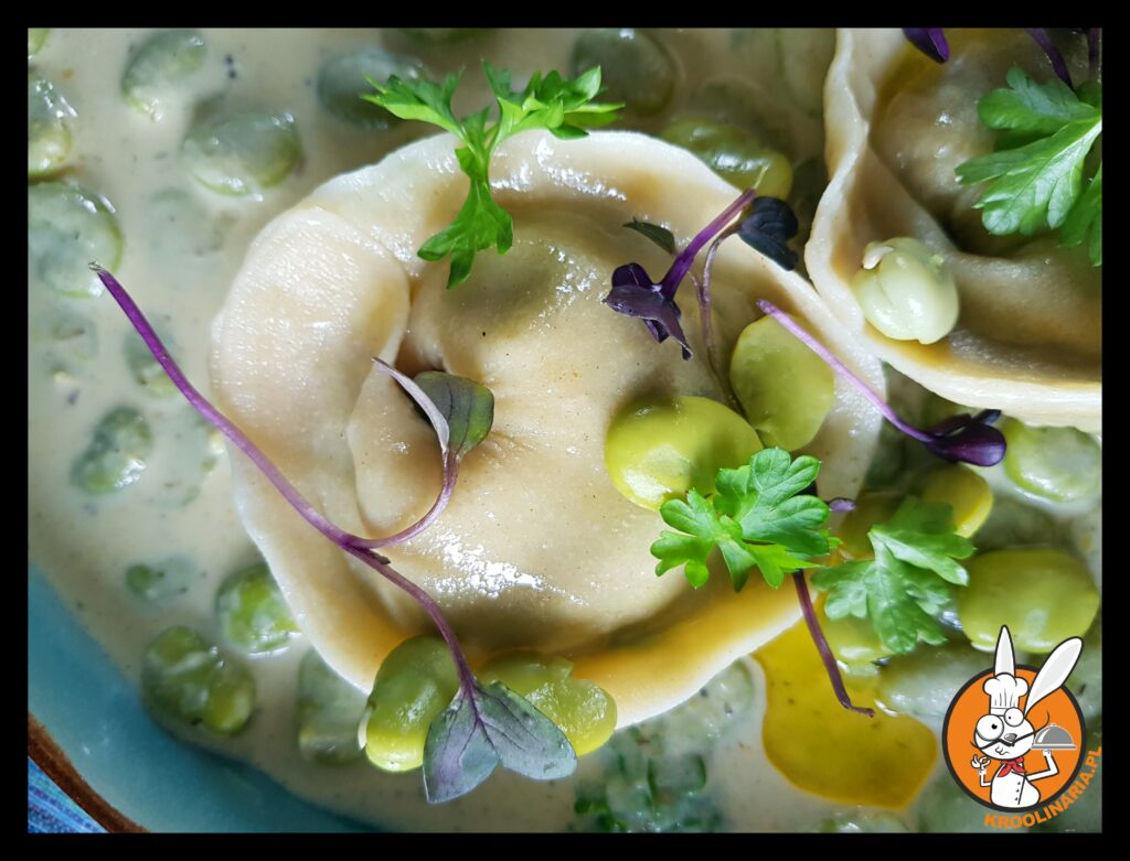 pierogi z bobem 